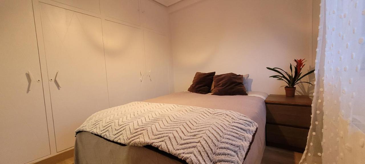 Apartamento Parque Mendicoague Santander Luaran gambar
